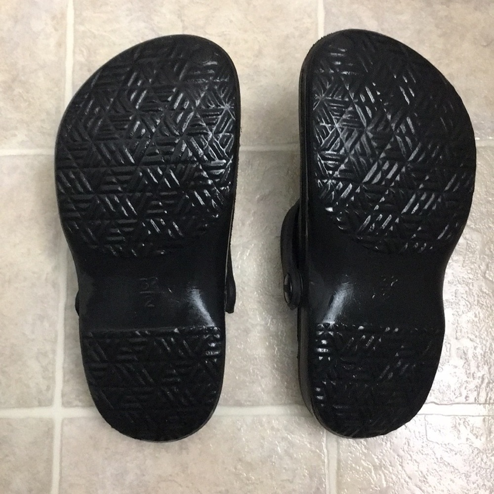 🧩Bobs Shoes Unisex Size 2 Black🧩 - Picture 6 of 7